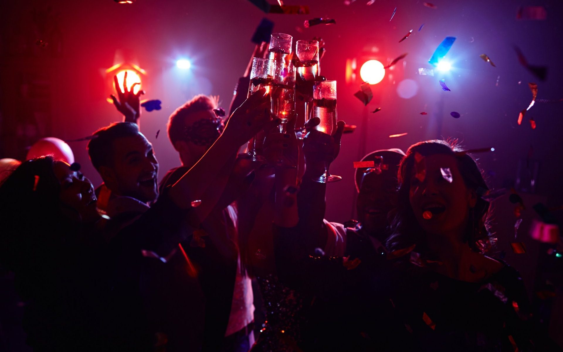 Guests raising a toast at a party venue in Bangkok, Mercure Bangkok Siam Ratchathewi